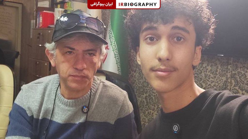 محمد طاها میرزایی در کنار سیروس همتی